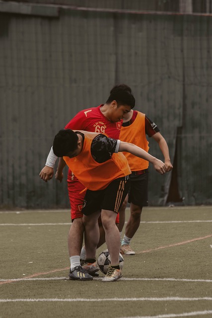 再次引发了