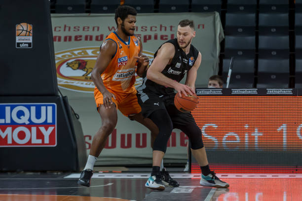 形成互补 形成互补