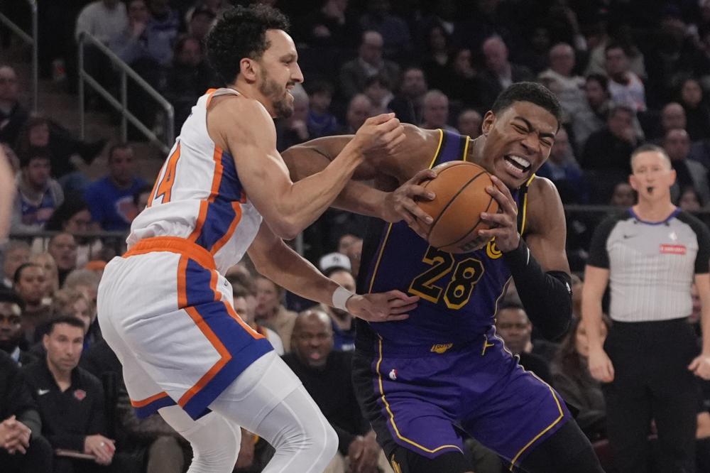 再伺机迈向 再伺机迈向